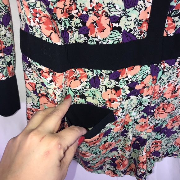 BCBGeneration Short Romper - Picture 5 of 7